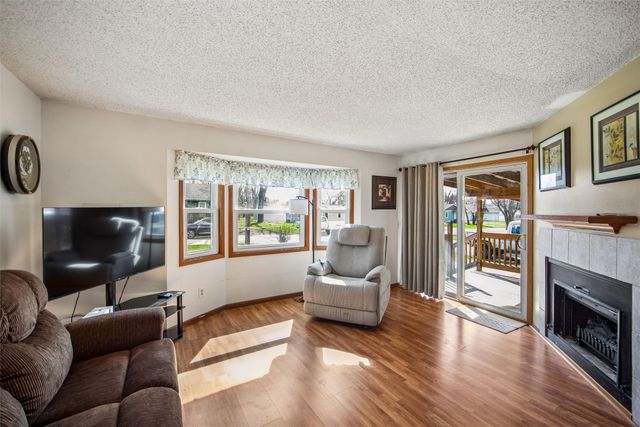 3300 E 37th Street, Des Moines, IA 50317