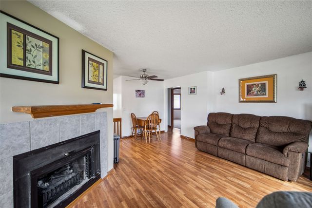 3300 E 37th Street, Des Moines, IA 50317