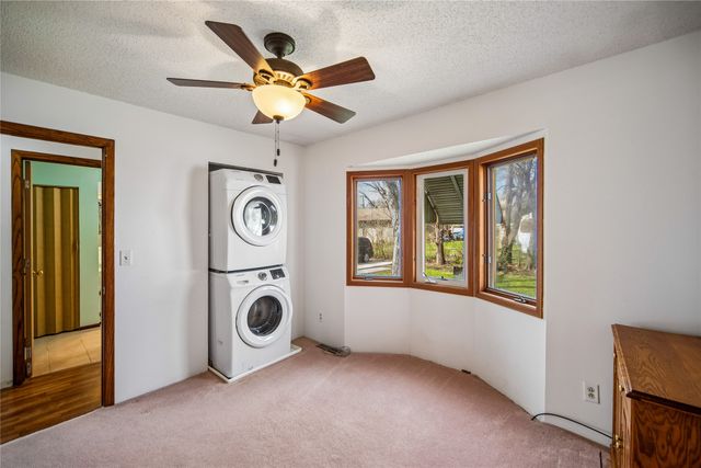 3300 E 37th Street, Des Moines, IA 50317