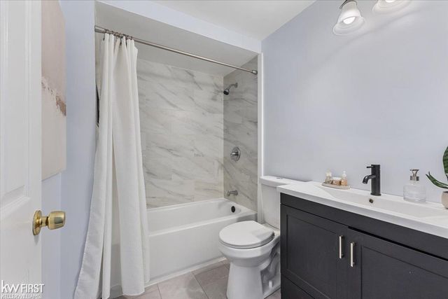 17397 Cornell Road, Southfield, MI 48075