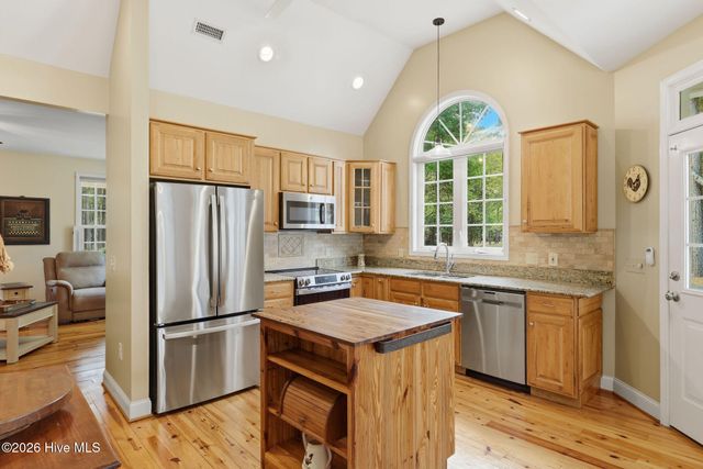 3089 Channel Drive SE, Bolivia, NC 28422