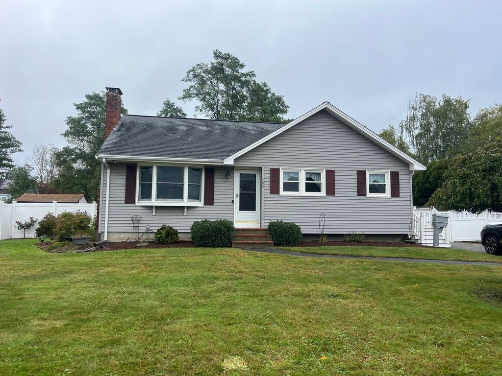 122 Whitmore St, Brockton, MA 02301