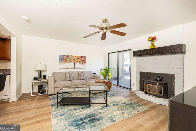 2702 Meadow Mere E, Atlanta, GA 30341