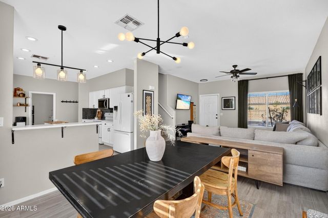 30052 N DESERT WILLOW Boulevard, San Tan Valley, AZ 85143