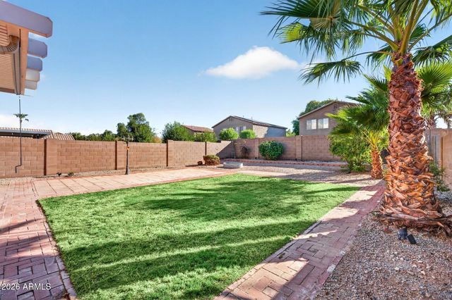 30052 N DESERT WILLOW Boulevard, San Tan Valley, AZ 85143