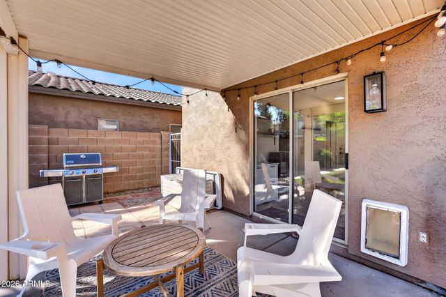 30052 N DESERT WILLOW Boulevard, San Tan Valley, AZ 85143