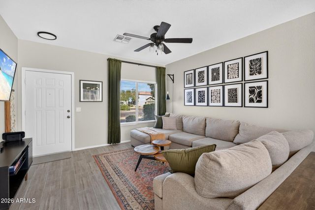 30052 N DESERT WILLOW Boulevard, San Tan Valley, AZ 85143