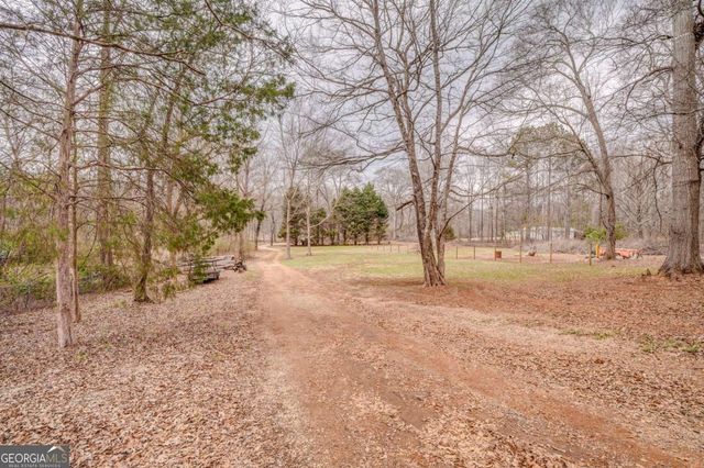 42 River Oaks Drive SW, Cartersville, GA 30120