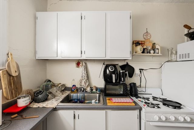 185-187 Lowell Street, Somerville, MA 02144