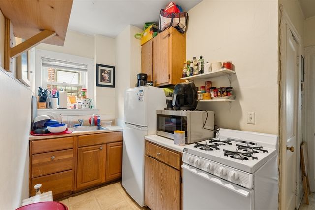 185-187 Lowell Street, Somerville, MA 02144