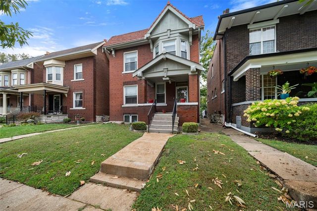 5924 De Giverville, St Louis, MO 63112
