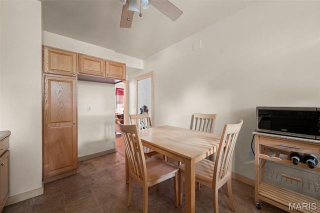 5924 De Giverville, St Louis, MO 63112