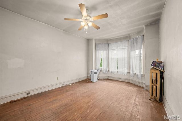 5924 De Giverville, St Louis, MO 63112