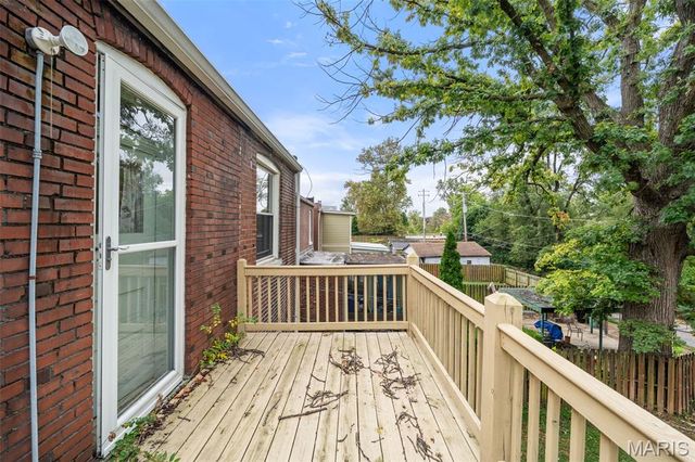 5924 De Giverville, St Louis, MO 63112