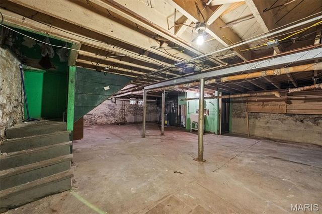 5924 De Giverville, St Louis, MO 63112