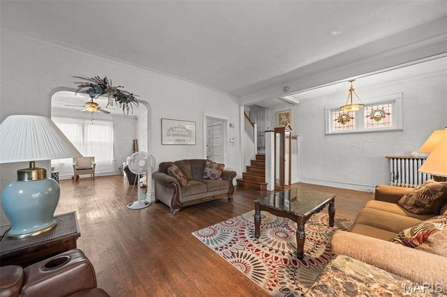 5924 De Giverville, St Louis, MO 63112