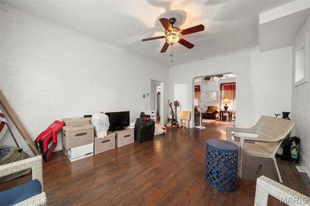 5924 De Giverville, St Louis, MO 63112