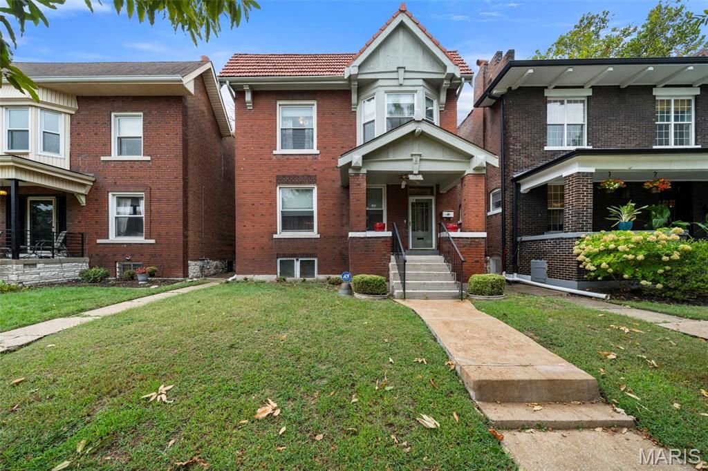 5924 De Giverville, St Louis, MO 63112