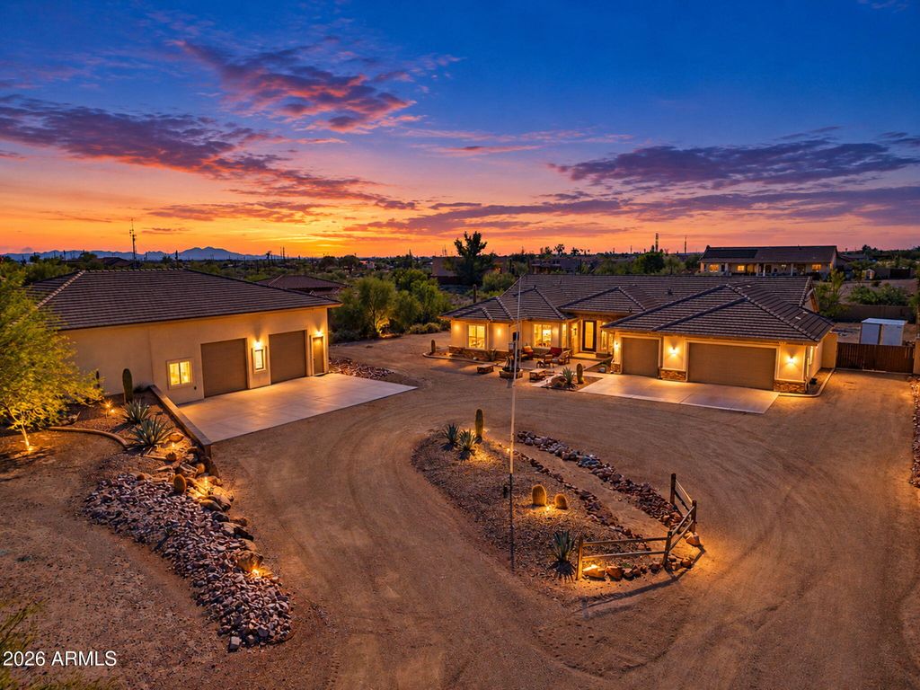 1532 N ROADRUNNER Road, Apache Junction, AZ 85119 — exterior