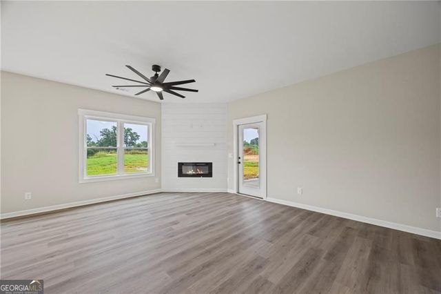 693 Racetrack Road, Toccoa, GA 30577