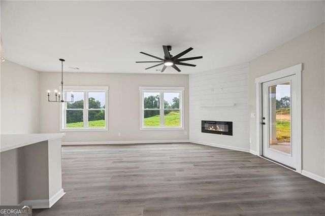 693 Racetrack Road, Toccoa, GA 30577