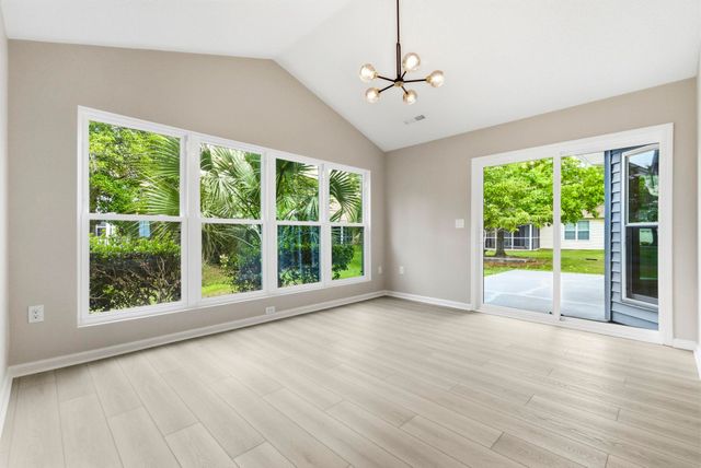 1527 Hallborough Dr., Surfside Beach, SC 29575