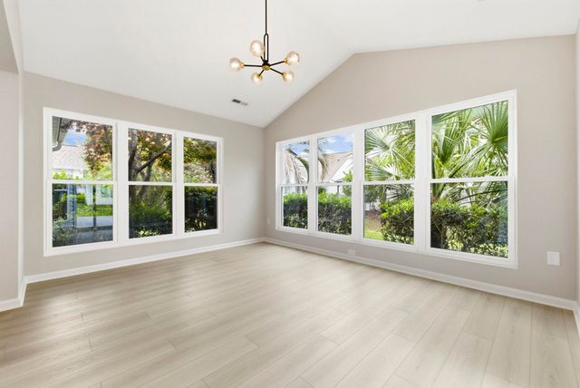 1527 Hallborough Dr., Surfside Beach, SC 29575