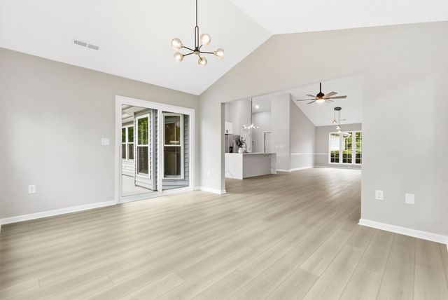 1527 Hallborough Dr., Surfside Beach, SC 29575