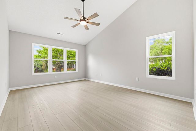 1527 Hallborough Dr., Surfside Beach, SC 29575