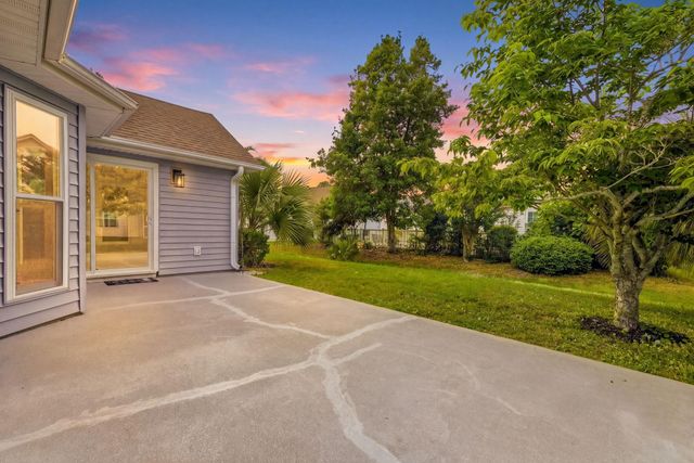 1527 Hallborough Dr., Surfside Beach, SC 29575