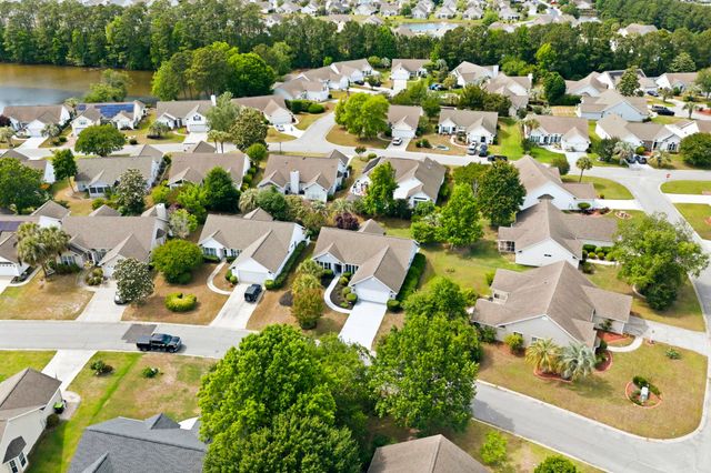 1527 Hallborough Dr., Surfside Beach, SC 29575