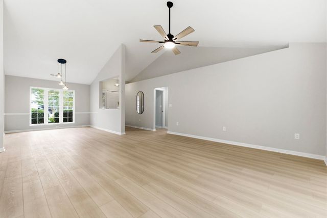 1527 Hallborough Dr., Surfside Beach, SC 29575