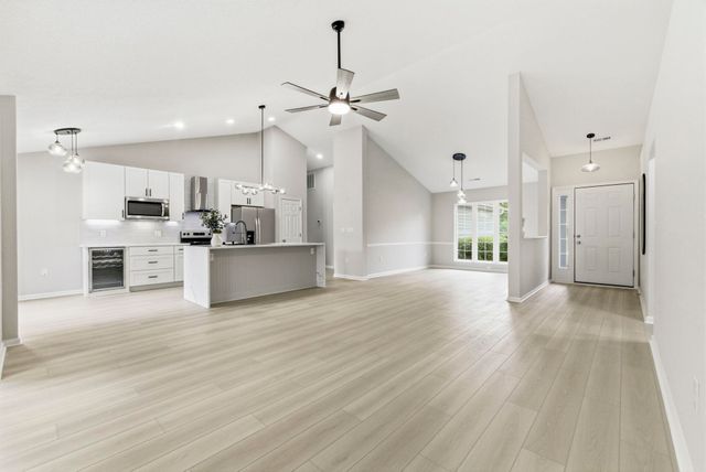 1527 Hallborough Dr., Surfside Beach, SC 29575
