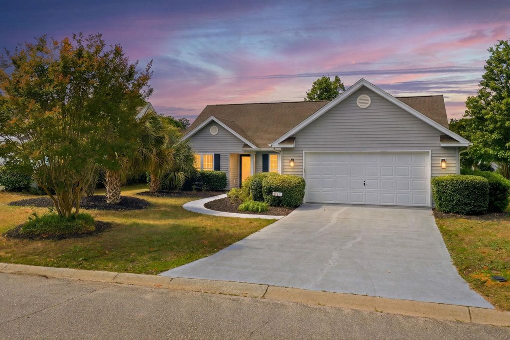 1527 Hallborough Dr., Surfside Beach, SC 29575