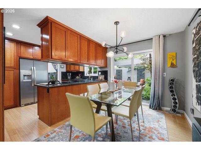 634 N HAYDEN BAY Dr, Portland, OR 97217