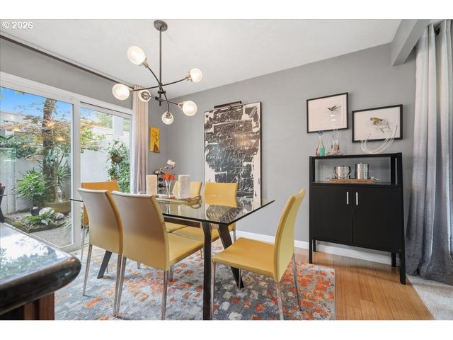 634 N HAYDEN BAY Dr, Portland, OR 97217