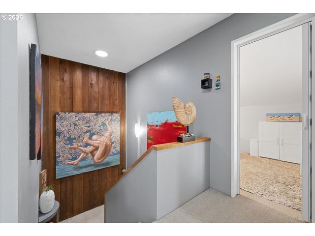 634 N HAYDEN BAY Dr, Portland, OR 97217