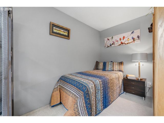 634 N HAYDEN BAY Dr, Portland, OR 97217