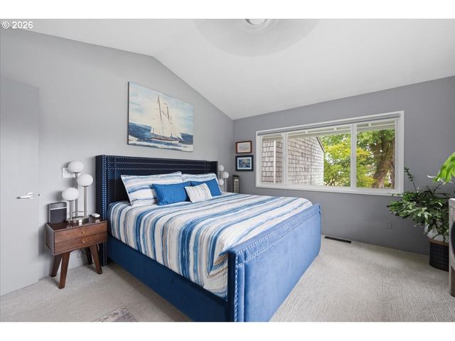 634 N HAYDEN BAY Dr, Portland, OR 97217