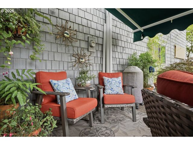 634 N HAYDEN BAY Dr, Portland, OR 97217