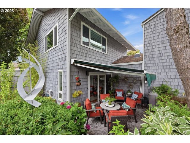 634 N HAYDEN BAY Dr, Portland, OR 97217
