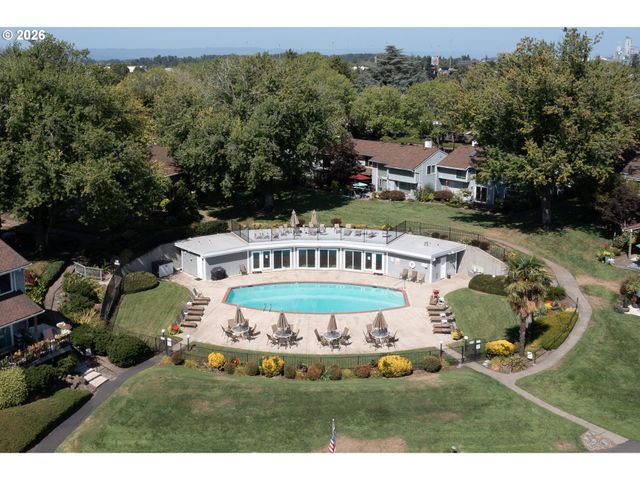 634 N HAYDEN BAY Dr, Portland, OR 97217