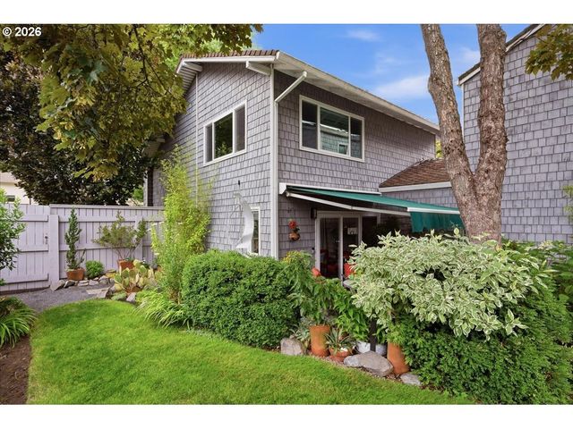 634 N HAYDEN BAY Dr, Portland, OR 97217