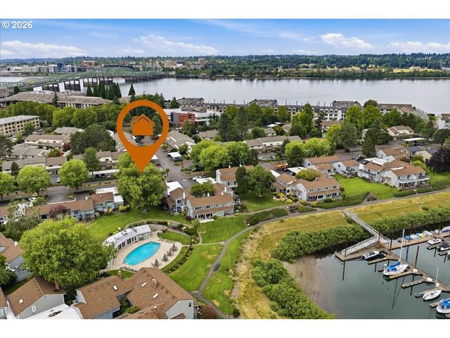 634 N HAYDEN BAY Dr, Portland, OR 97217