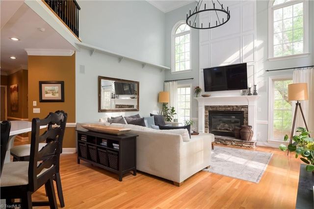 4 Windrock Way, Greensboro, NC 27455
