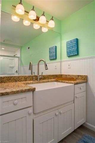4 Windrock Way, Greensboro, NC 27455