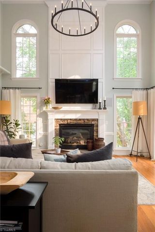 4 Windrock Way, Greensboro, NC 27455