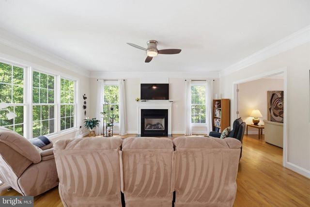 8104 REVATOM CT, Dunn Loring, VA 22027