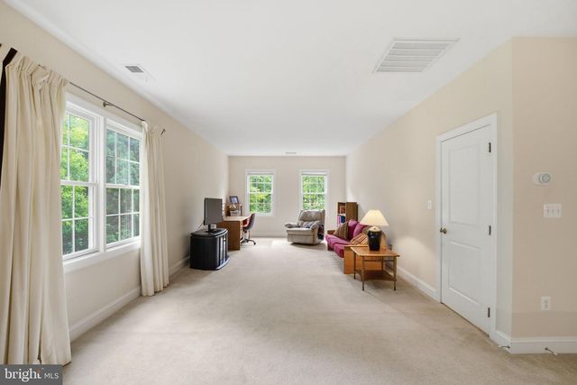 8104 REVATOM CT, Dunn Loring, VA 22027