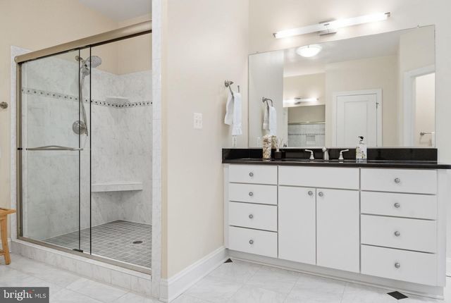 8104 REVATOM CT, Dunn Loring, VA 22027